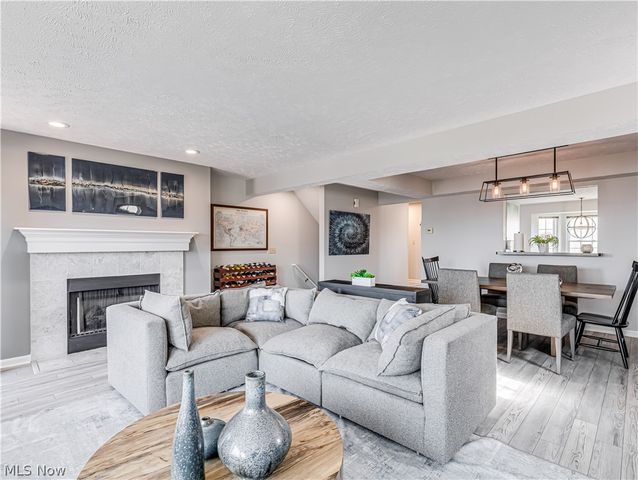 1219 W 69th Street, Cleveland, OH 44102