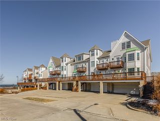 1219 W 69th Street, Cleveland, OH 44102