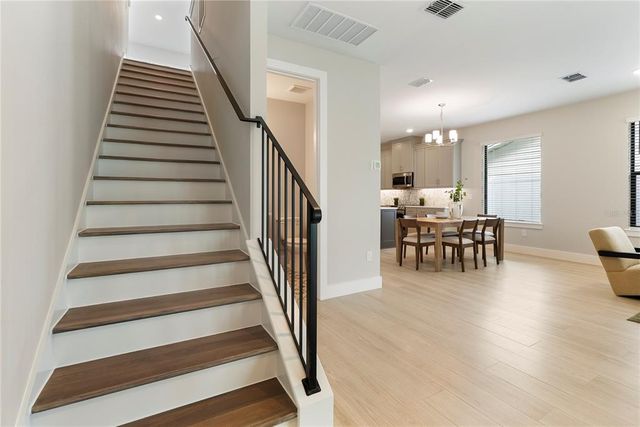 1807 SIMONTON AVENUE, Orlando, FL 32806