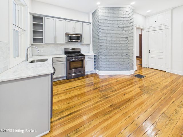 224 St Joseph St, Louisville, KY 40203