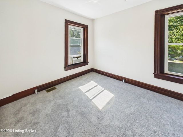 224 St Joseph St, Louisville, KY 40203
