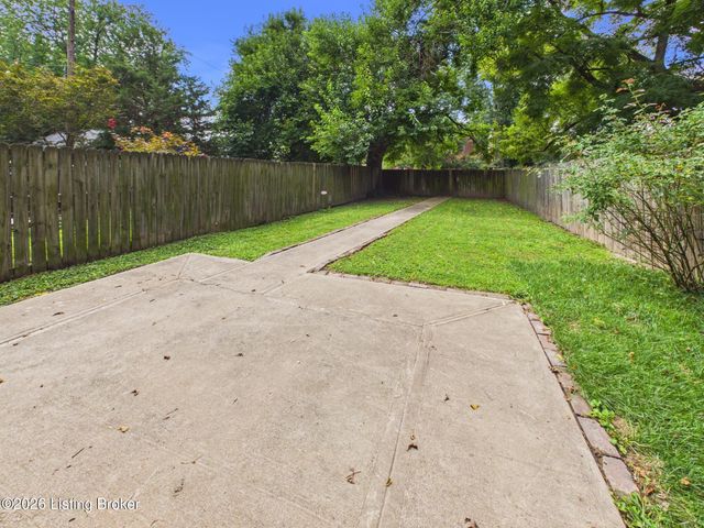 224 St Joseph St, Louisville, KY 40203