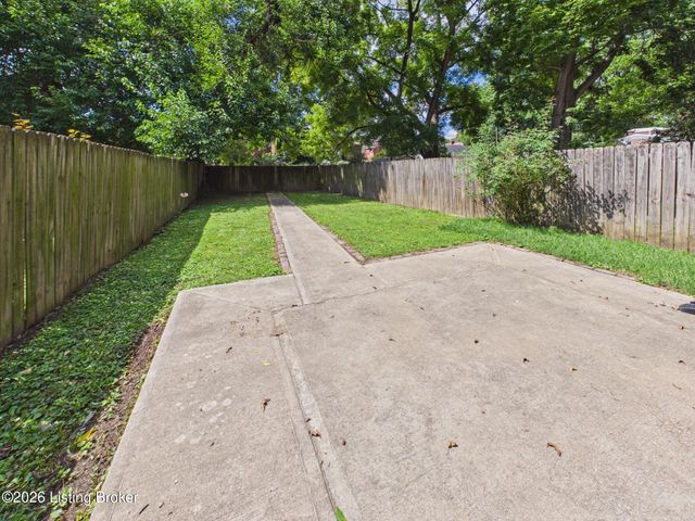 224 St Joseph St, Louisville, KY 40203