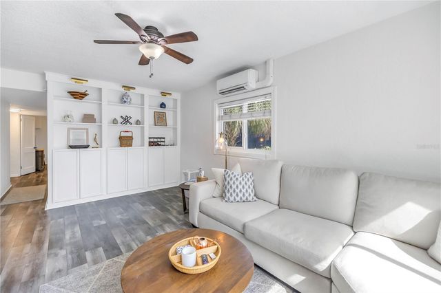 4945 34TH AVENUE N, St Petersburg, FL 33710