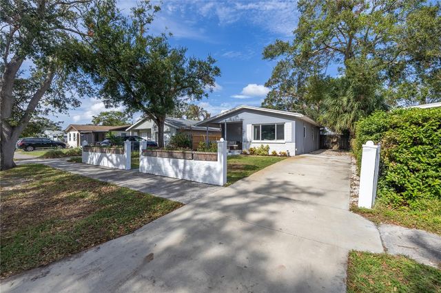 4945 34TH AVENUE N, St Petersburg, FL 33710