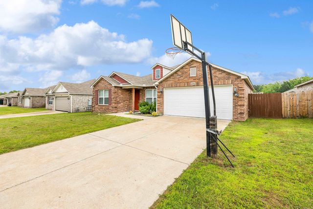 6096 Saddle Hill Drive, Alexander, AR 72002