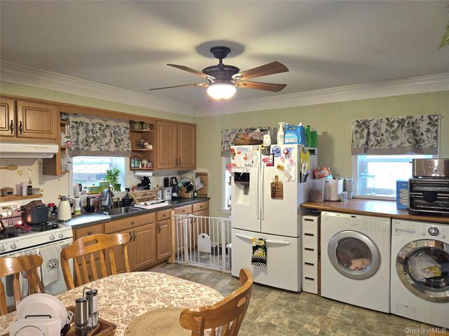 96 Trafalgar Drive, Shirley, NY 11967