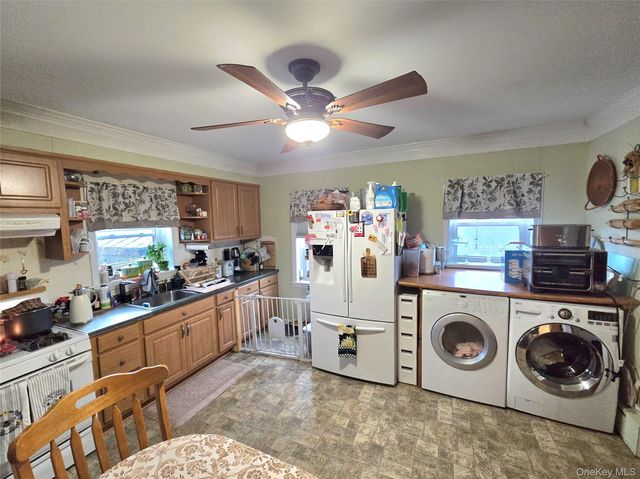 96 Trafalgar Drive, Shirley, NY 11967