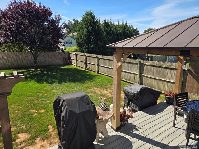 96 Trafalgar Drive, Shirley, NY 11967