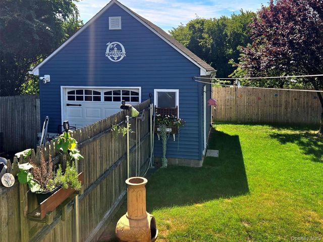 96 Trafalgar Drive, Shirley, NY 11967