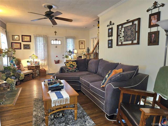 96 Trafalgar Drive, Shirley, NY 11967