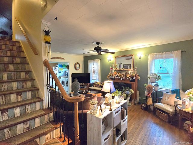 96 Trafalgar Drive, Shirley, NY 11967