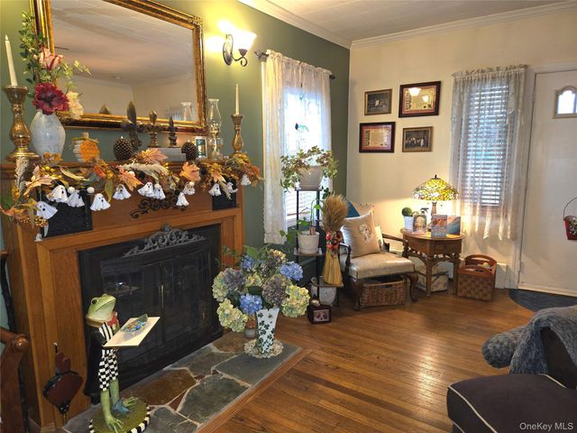 96 Trafalgar Drive, Shirley, NY 11967