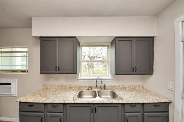 10506 Sierra Drive, Houston, TX 77051