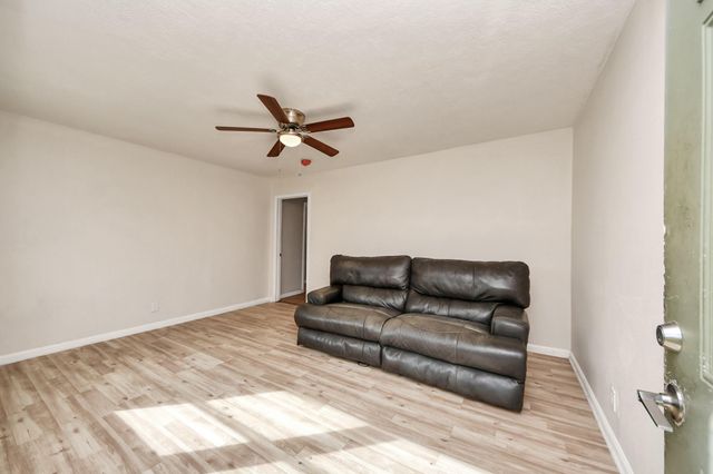 10506 Sierra Drive, Houston, TX 77051