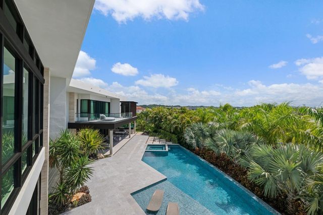 36 DORADO COUNTRY ESTATES, Dorado, PR 00646