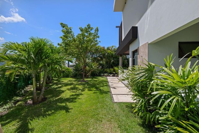 36 DORADO COUNTRY ESTATES, Dorado, PR 00646