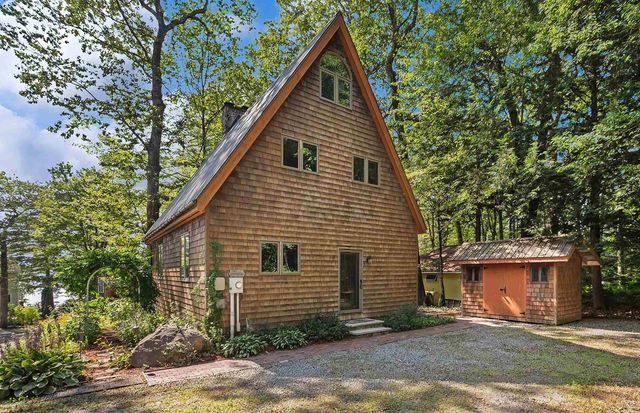 9 Autumn Lane, Newbury, NH 03255
