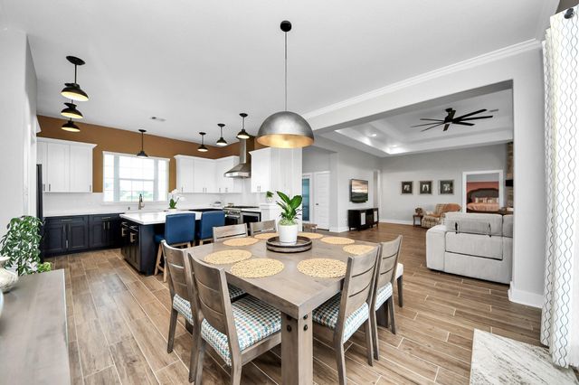 7723 Stratford Hall Drive, Rosharon, TX 77583