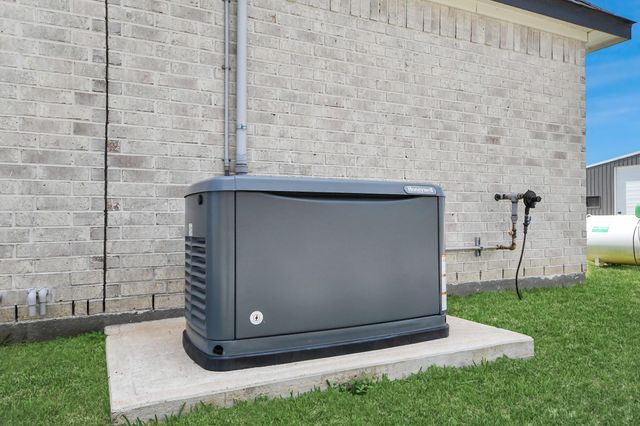 7723 Stratford Hall Drive, Rosharon, TX 77583