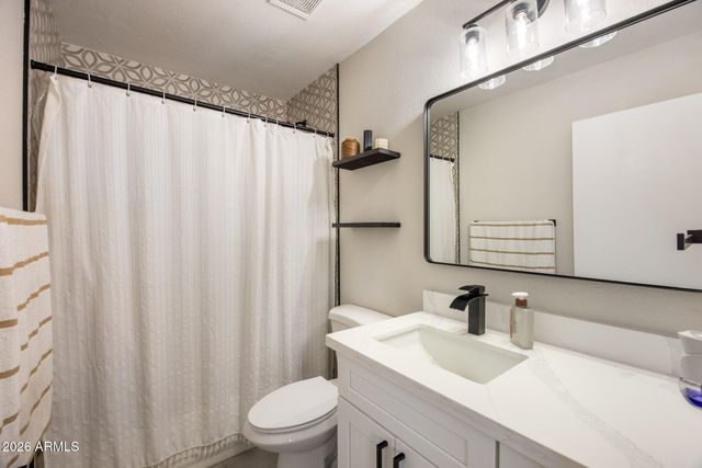 5117 E BECK Lane, Scottsdale, AZ 85254