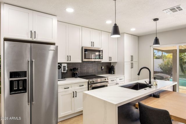 5117 E BECK Lane, Scottsdale, AZ 85254