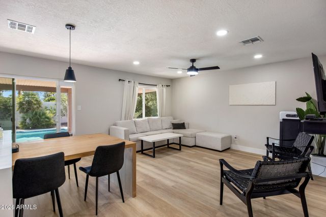 5117 E BECK Lane, Scottsdale, AZ 85254