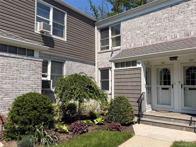 54 Glen Keith Road L, Glen Cove, NY 11542