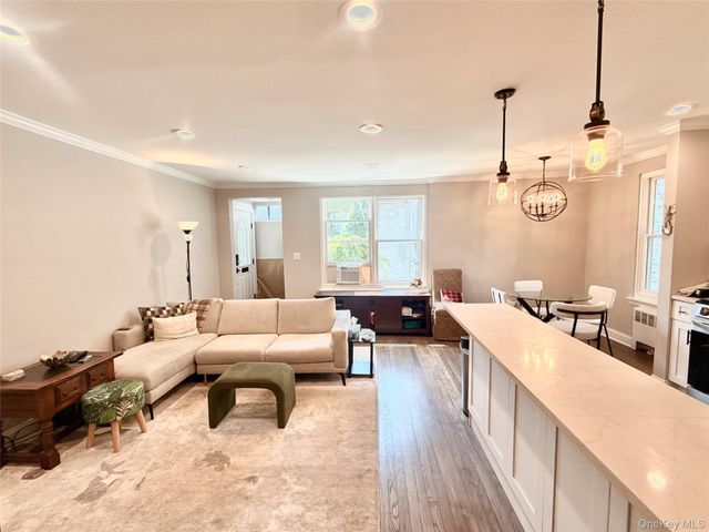 54 Glen Keith Road L, Glen Cove, NY 11542