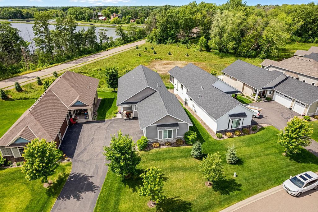 2504 Neal Court N, Stillwater, MN 55082 — photo 2