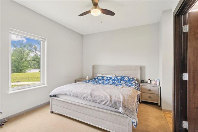 250 State St Apt 303, Cedar Falls, IA 50613