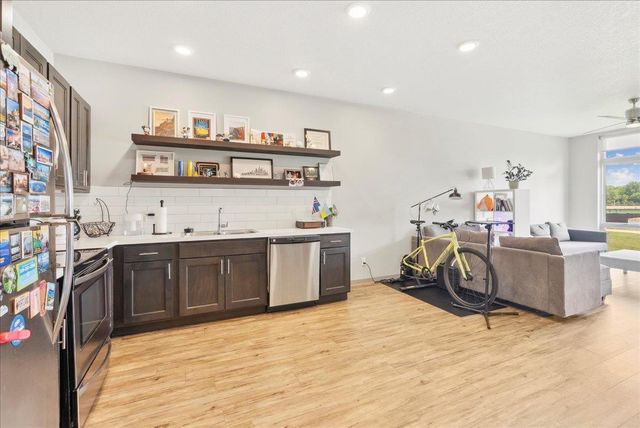 250 State St Apt 303, Cedar Falls, IA 50613