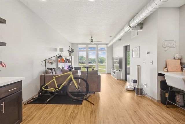 250 State St Apt 303, Cedar Falls, IA 50613