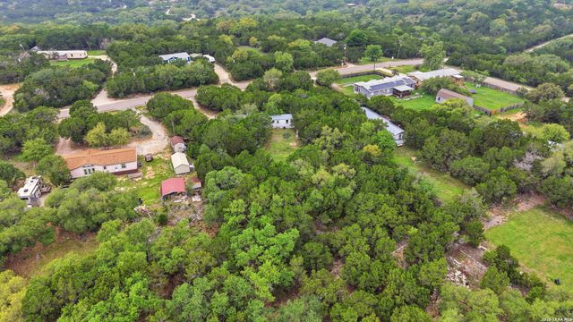 906 QAPPUELLA DR, Canyon Lake, TX 78133