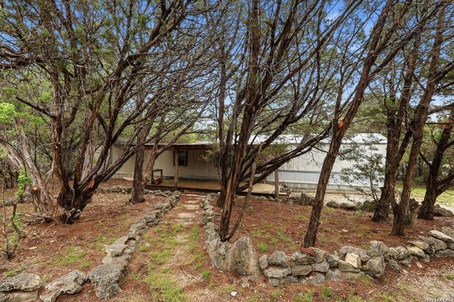 906 QAPPUELLA DR, Canyon Lake, TX 78133