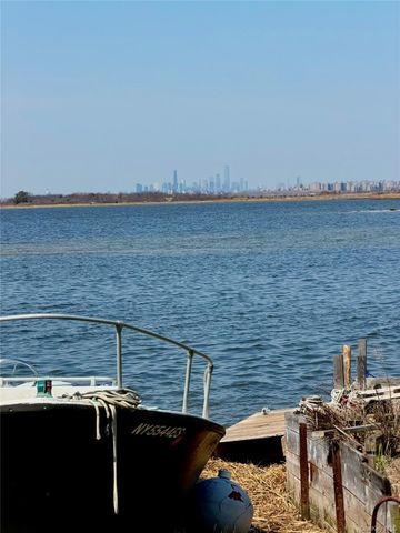 631 Cross Bay Boulevard, Broad Channel, NY 11693