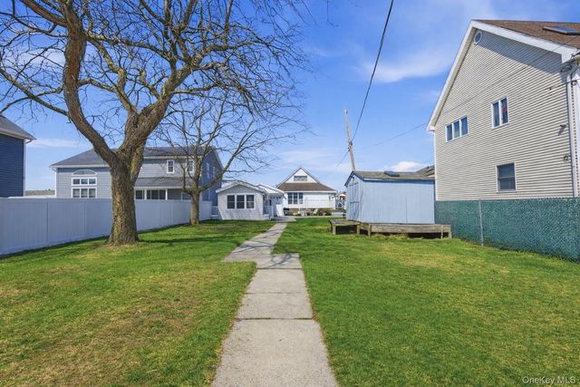 631 Cross Bay Boulevard, Broad Channel, NY 11693