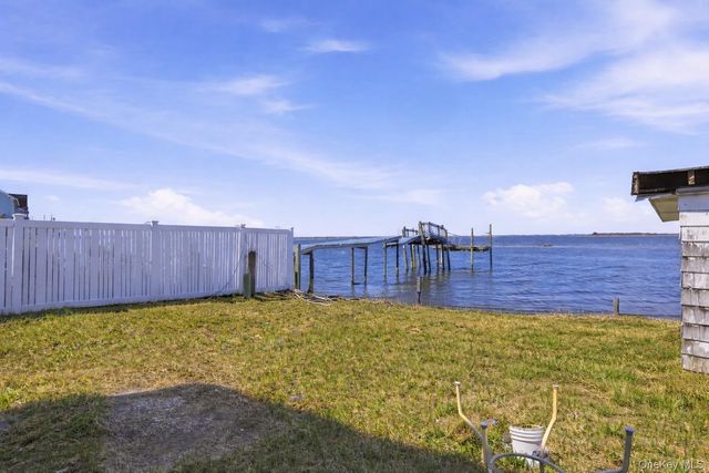 631 Cross Bay Boulevard, Broad Channel, NY 11693