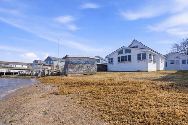 631 Cross Bay Boulevard, Broad Channel, NY 11693