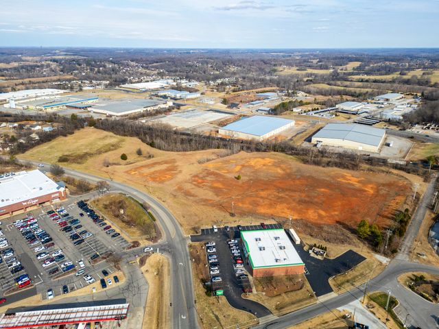 1 17th Ave, E, Springfield, TN 37172