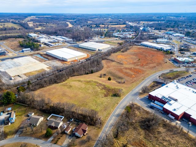 1 17th Ave, E, Springfield, TN 37172