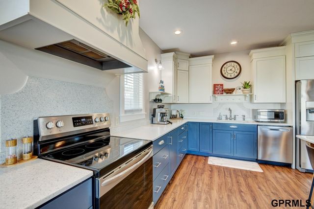 8523 Riverdale Road, Plattsmouth, NE 68046