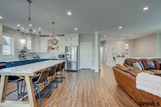 8523 Riverdale Road, Plattsmouth, NE 68046