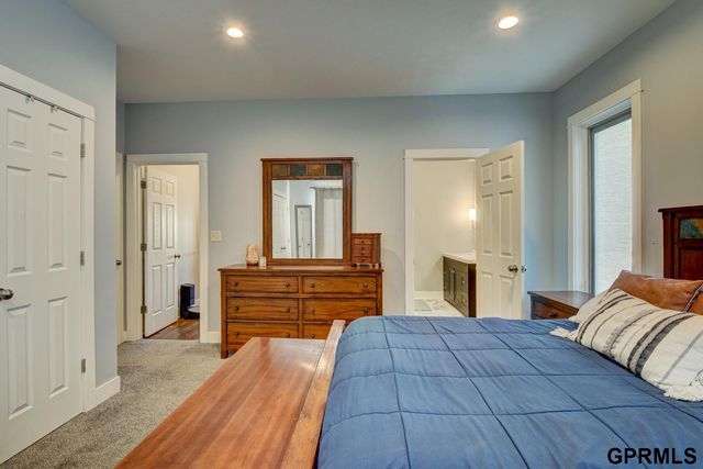 8523 Riverdale Road, Plattsmouth, NE 68046