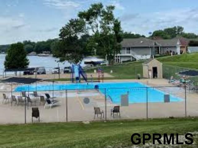 8523 Riverdale Road, Plattsmouth, NE 68046