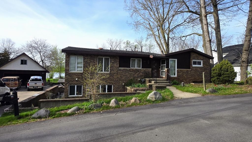 4091 Causeway Drive Ne, Grattan Twp, MI 49331