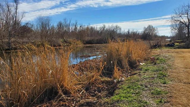 422 Sharnell Drive, Houma, LA 70364