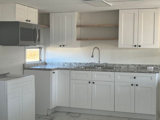 422 Sharnell Drive, Houma, LA 70364