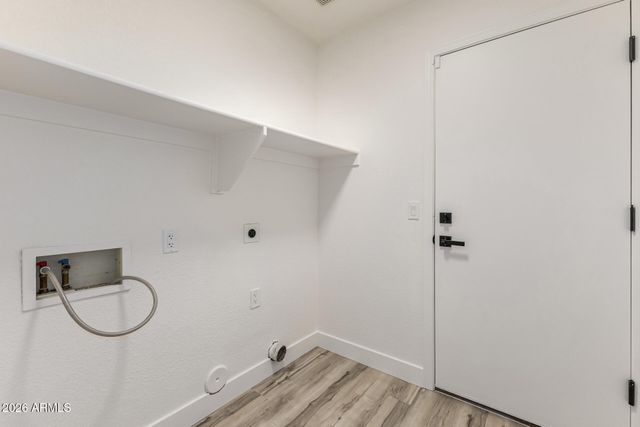 6210 W SOUTHGATE Street, Phoenix, AZ 85043