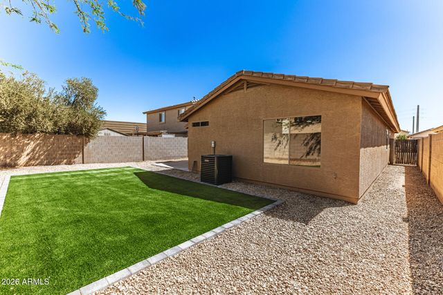 6210 W SOUTHGATE Street, Phoenix, AZ 85043
